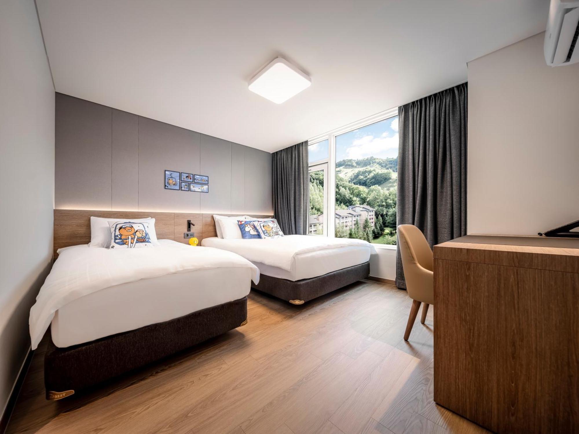 Phoenix Hotel 4*